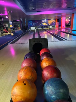 Palace Cafe & Restaurant Bowling