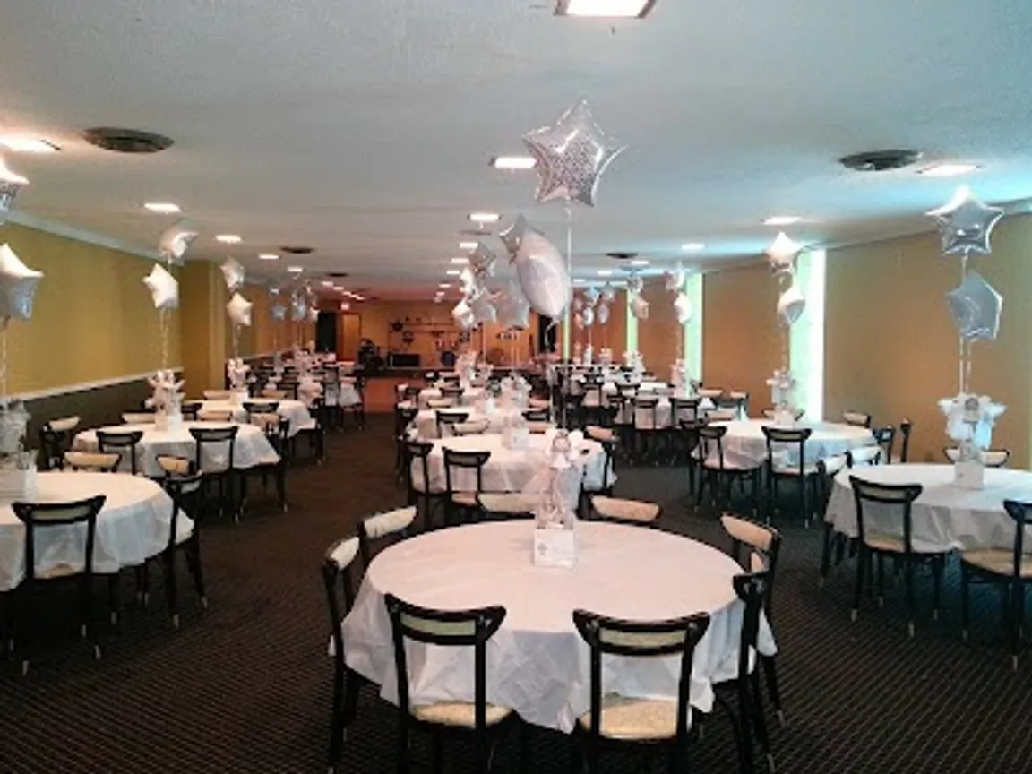 Town Hall Bowl and Banquet