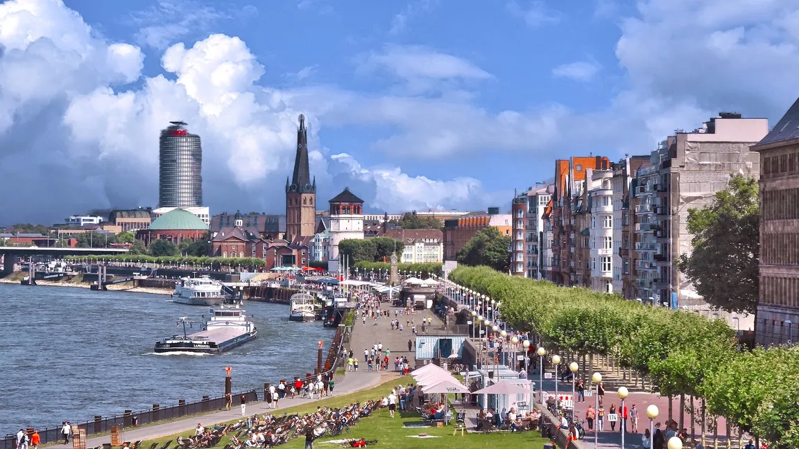 Rheinuferpromenade Düsseldorf