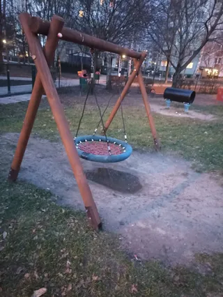 Plac zabaw ekologiczny - Avis