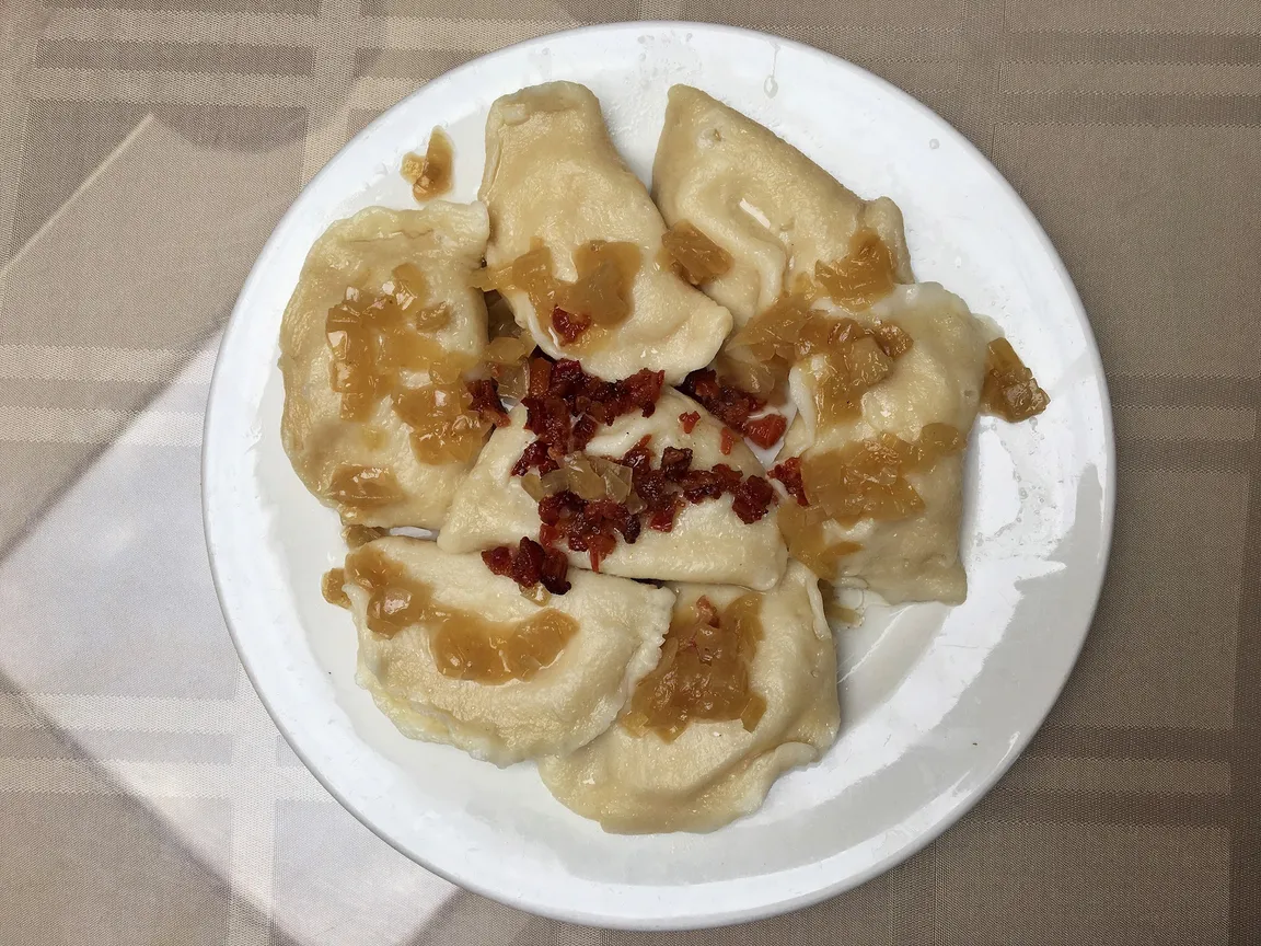 Polish & Slavic Center Cafeteria