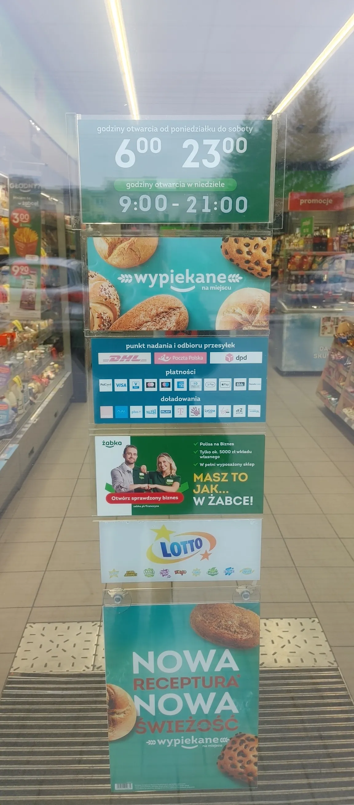 Żabka | Prosto z pieca