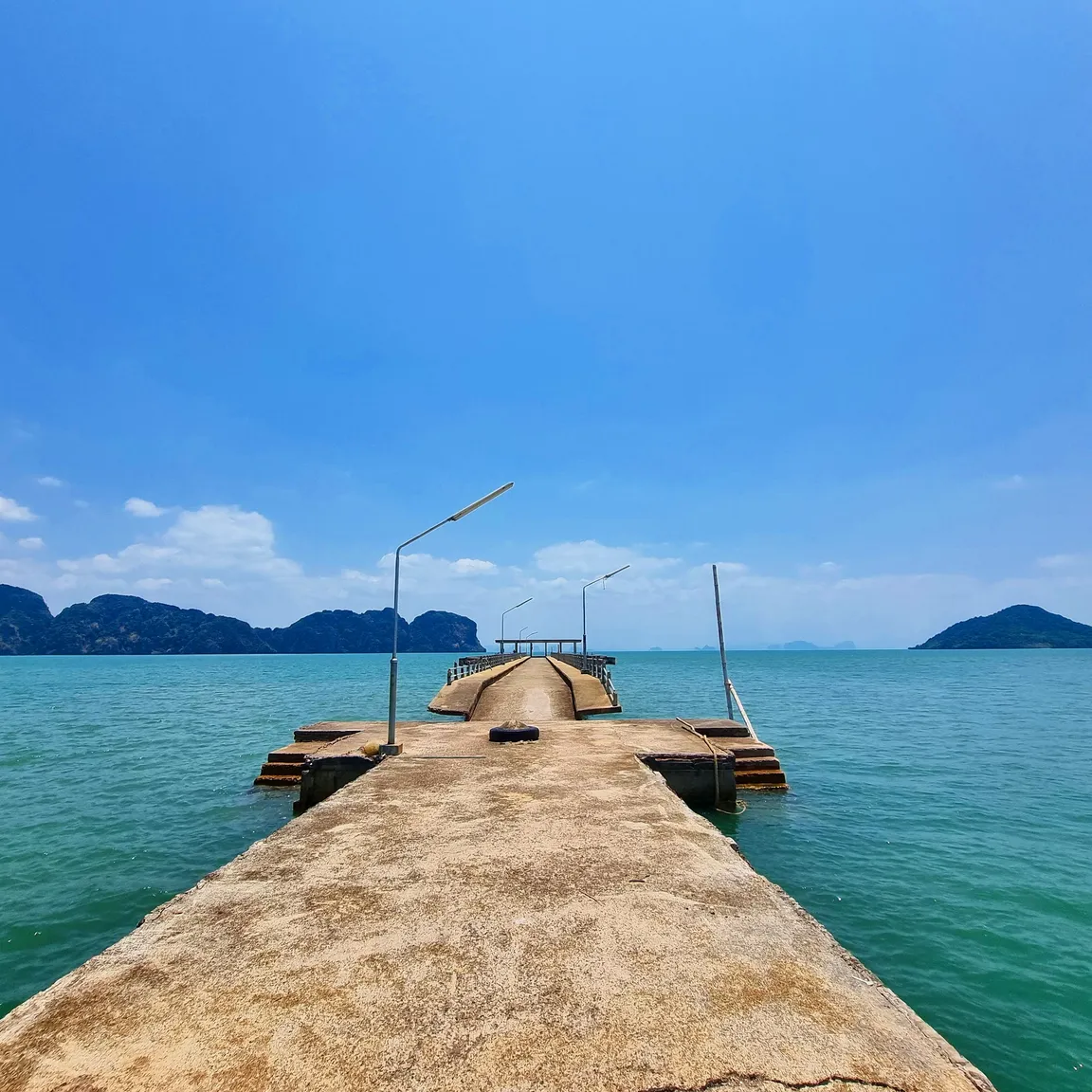 Ban Lo Yai fishing pier