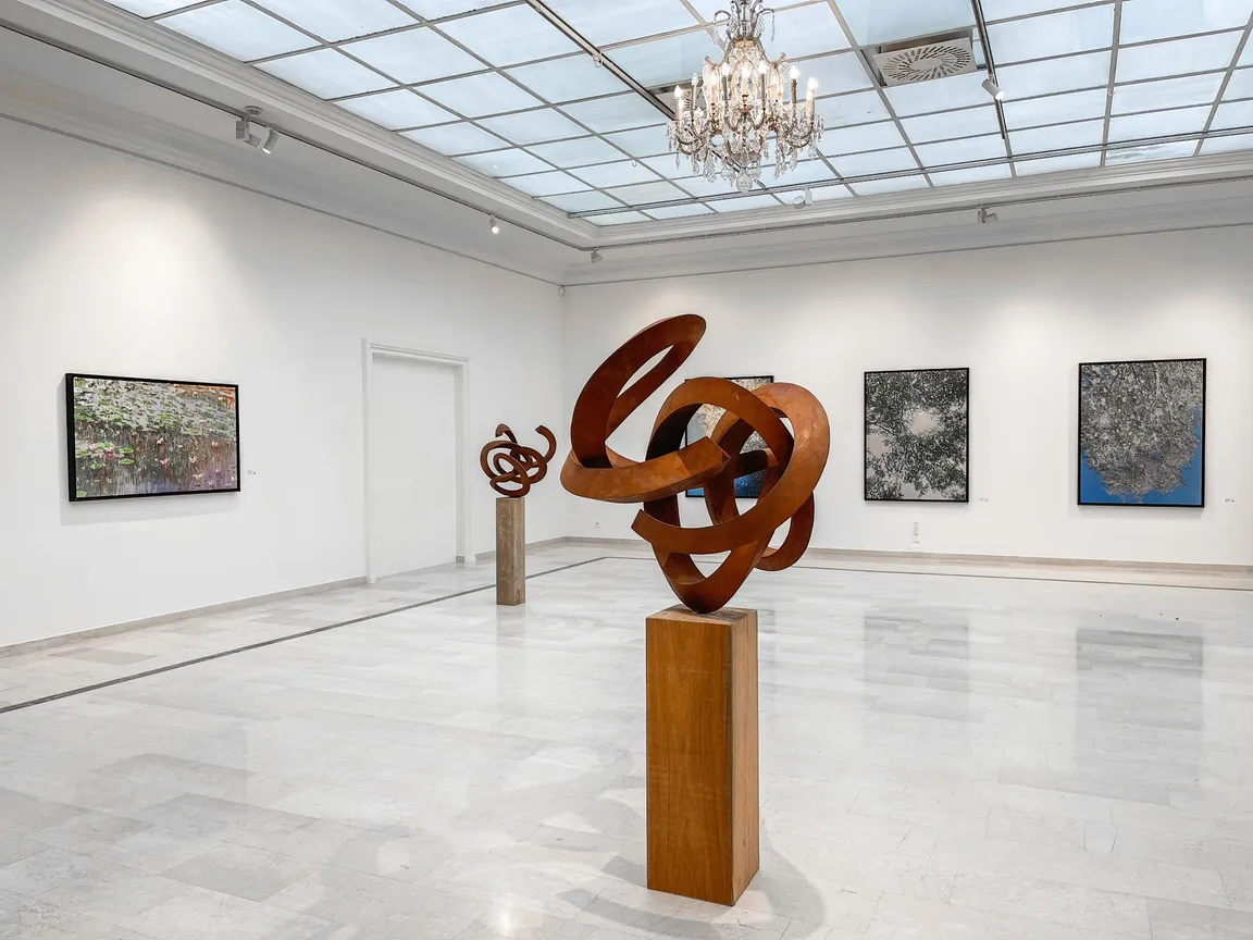 Impulse Gallery