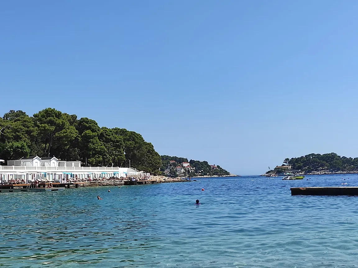 Bonj Beach