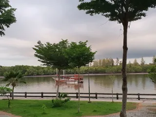 Baitoey Seafood Restaurant