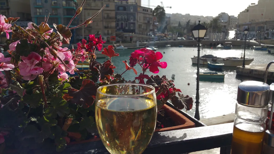 Saddles Pub St Julians