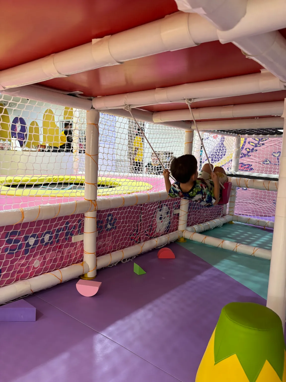 Sparkles & Sprinkles Kids' Cafe คาเฟ่เด็กสปาร์คเคิลส์แอนด์สปรินเคิลส์