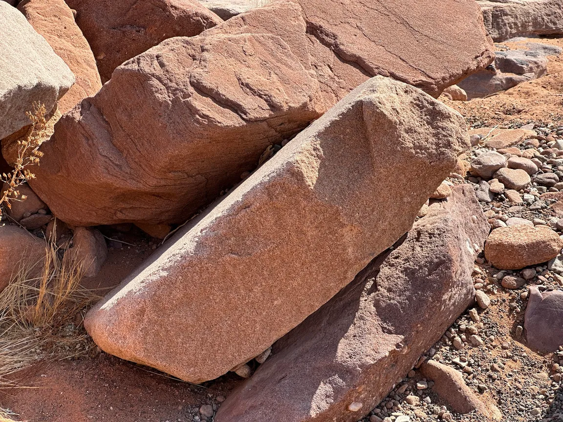Twyfelfontein or /Ui-//aes