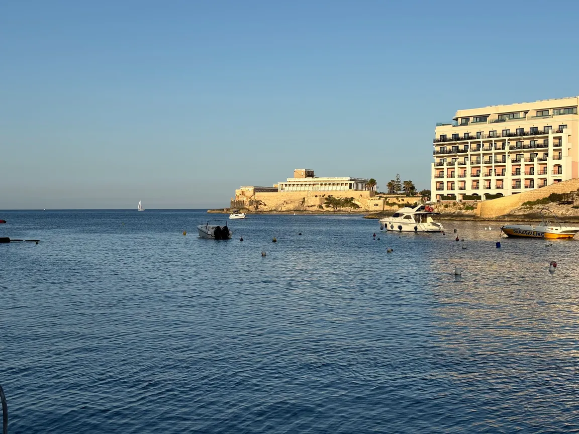 The Surfski Shack (Canoe & Kayak Club) - Spinola Bay