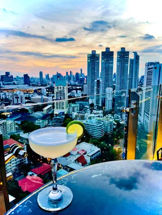 Mojjo Rooftop Lounge Bar