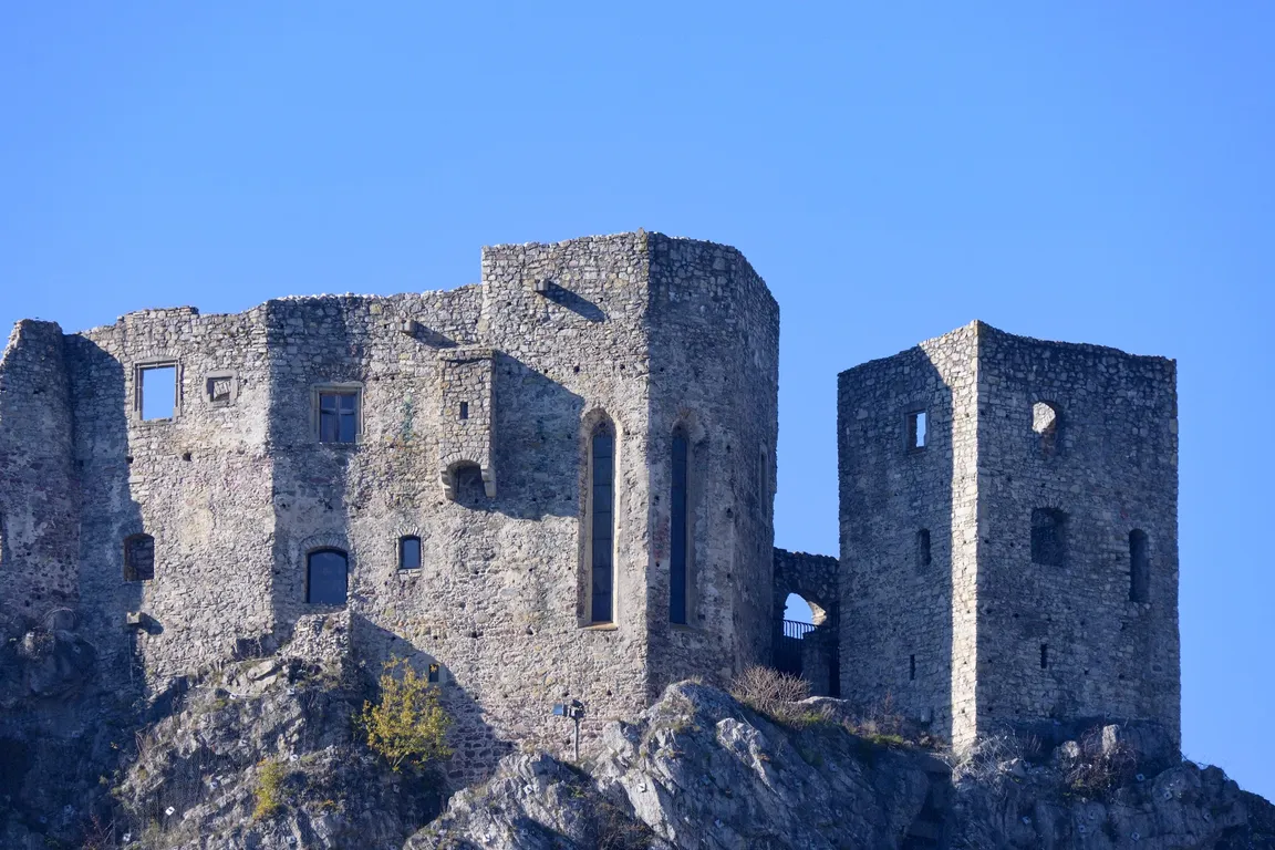Zamek Strečno