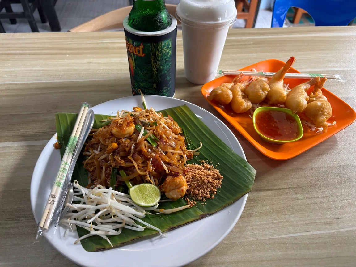 Padthai PHIPHI island