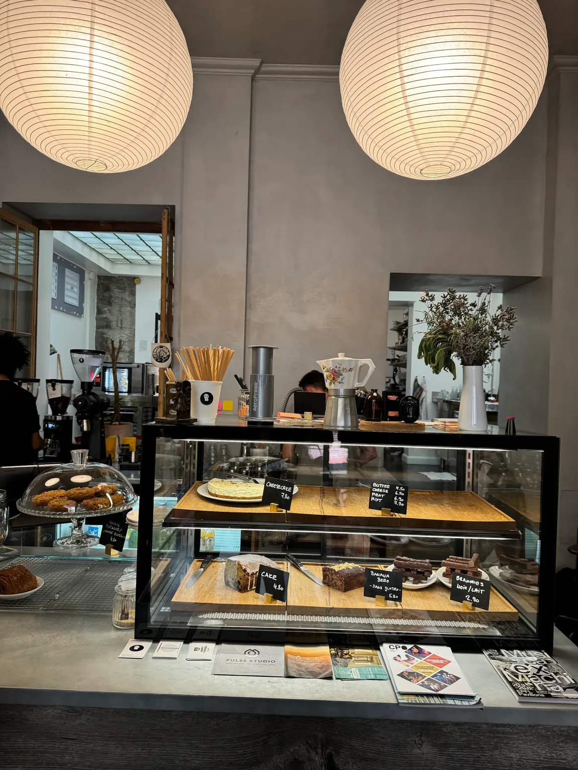 Ordinary Man | Coffee - Food - Art