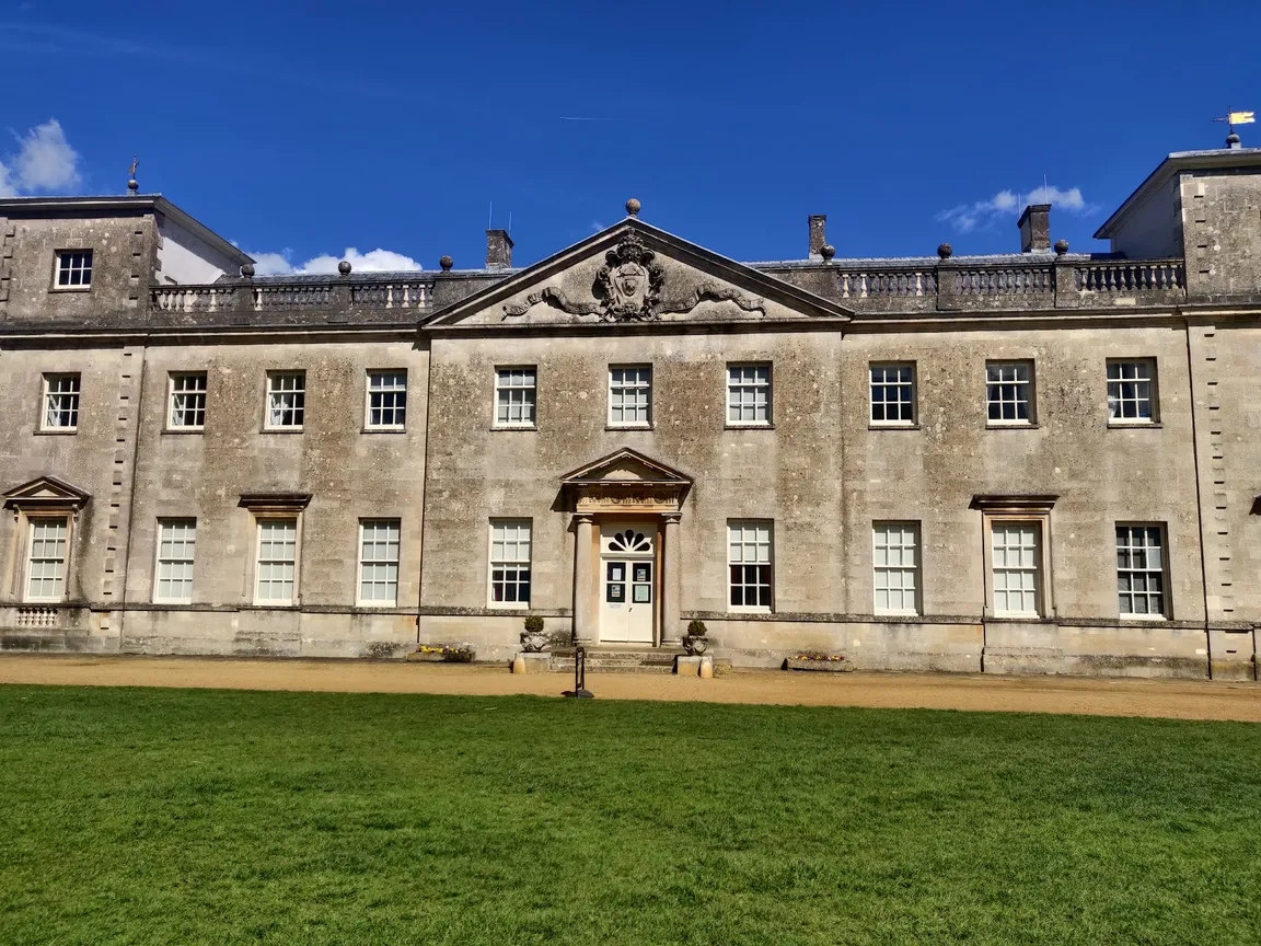 Lydiard Park