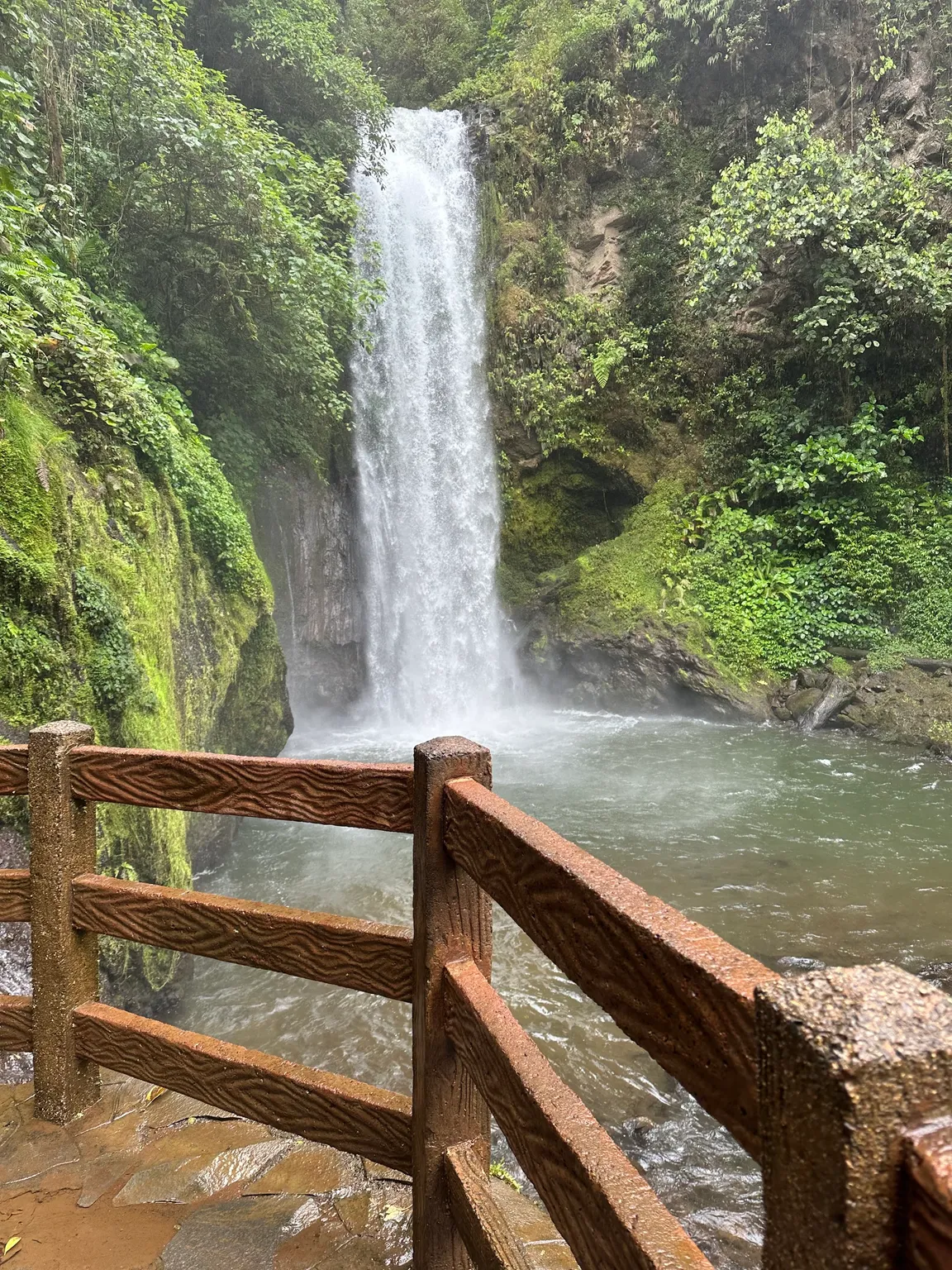 La Paz Waterfall