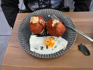 Crave restaurant