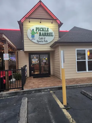 Pickle Barrel Cafe & Sports Pub - Milledgeville