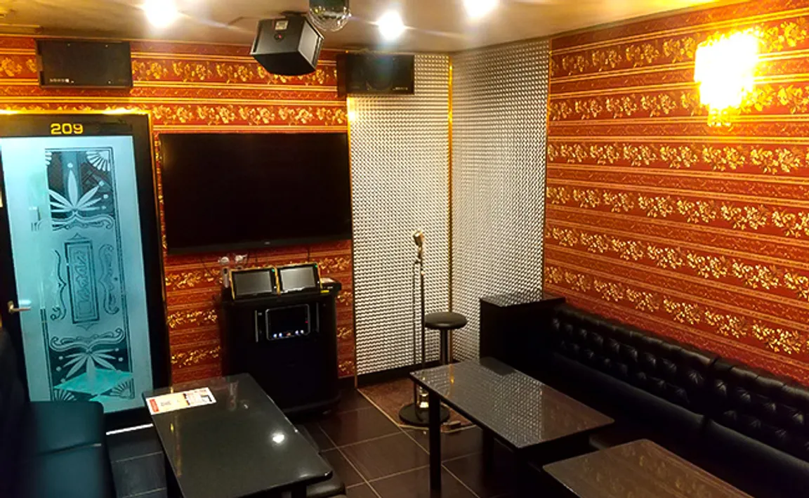Karaokekan Nishitetsutenjinekimaeten