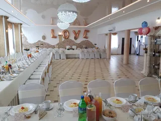 Sala Bankietowo-Weselna "Różana Dolina"