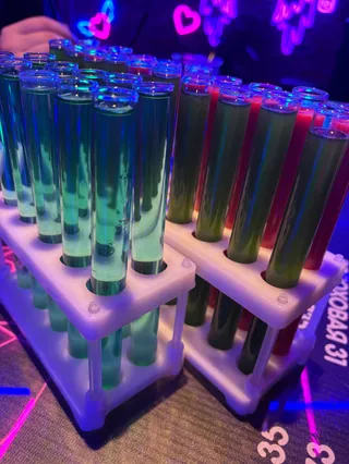 Neon bar | ночной клуб Садовая