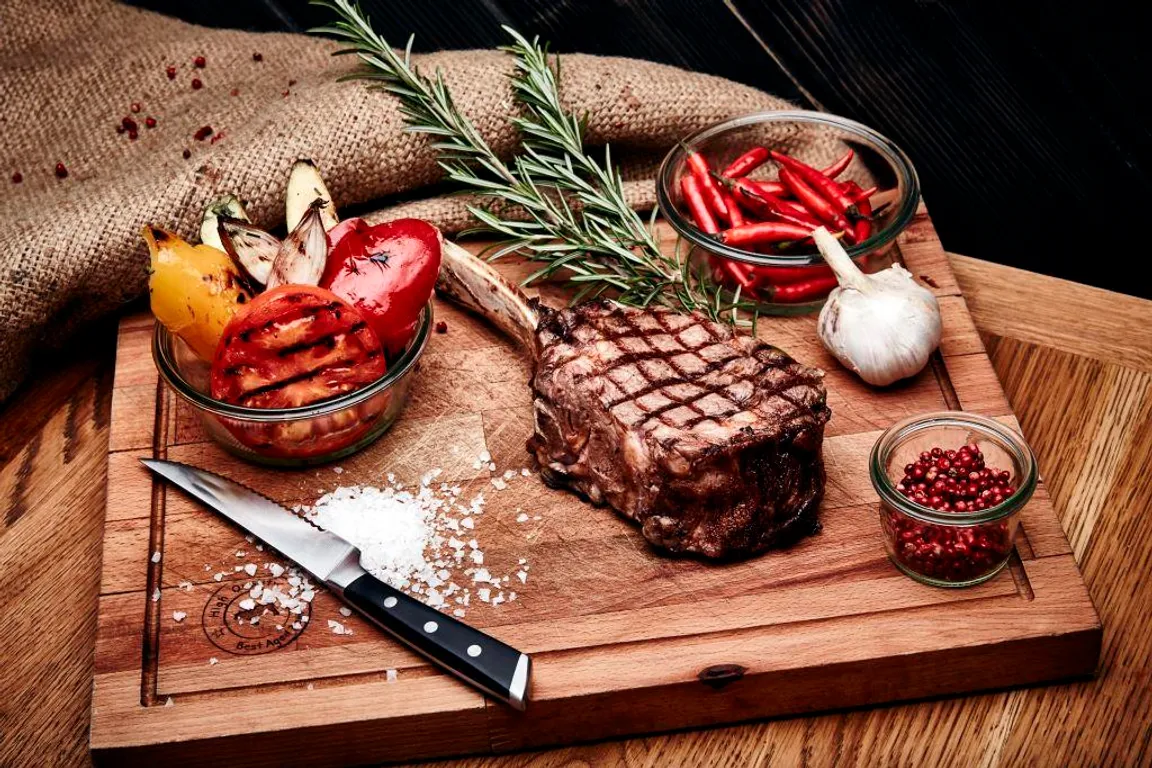 Moo Moo Steak & Burger Club