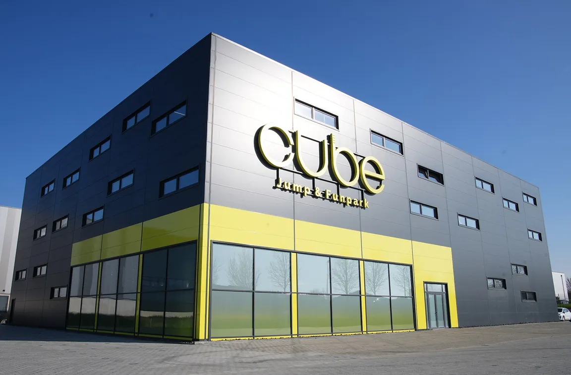 Cube Jump & Funpark