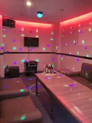 High lights Bar & Lounge