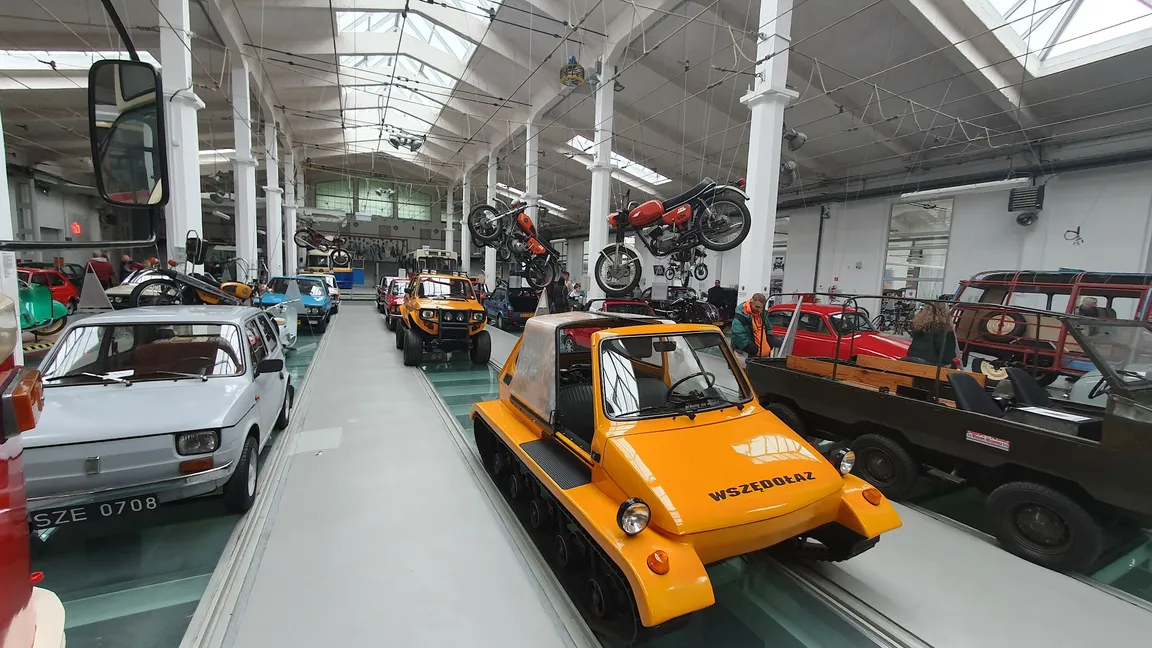 Muzeum Techniki i Komunikacji - Zajezdnia Sztuki w Szczecinie