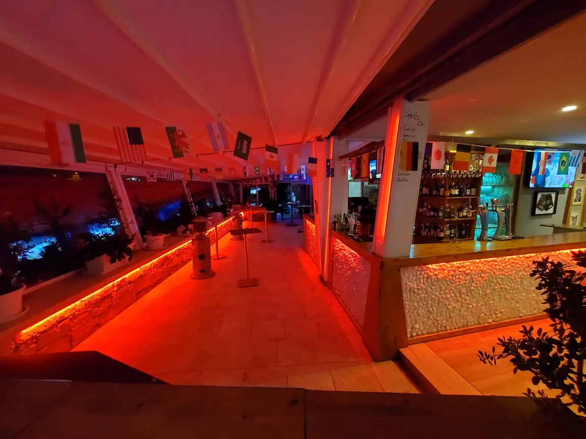 Legends Sports Bar & Lounge