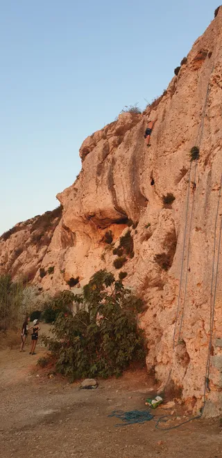 Blind Cave Climbing Crag
