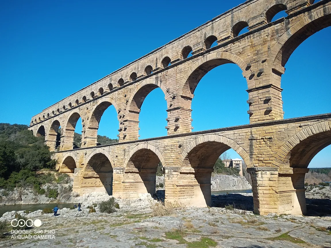 Akwedukt Pont-du-Gard