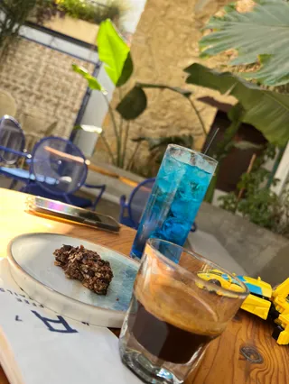 Apero Coffee & Cocktails
