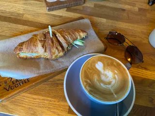 Easy Coffee & Bakery