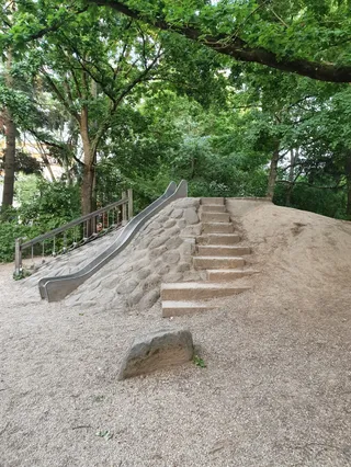 Albert-Schweitzer-Park