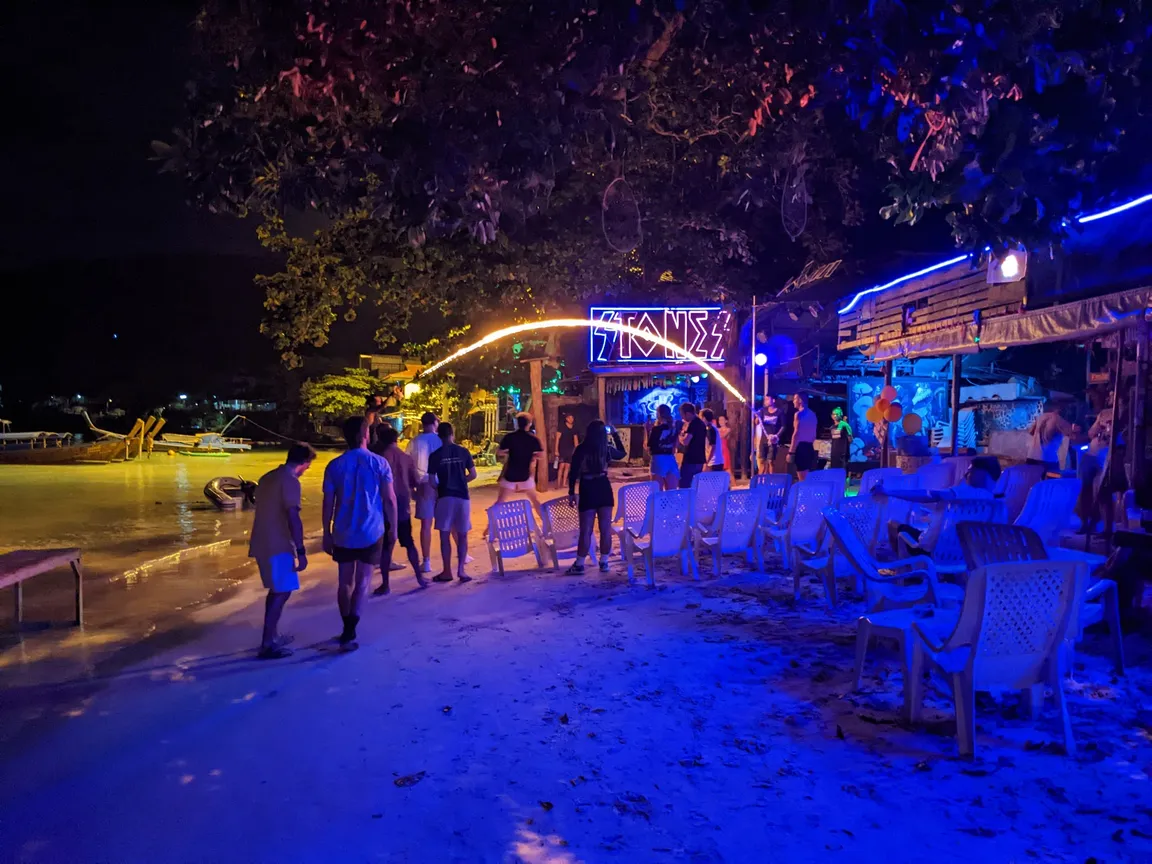Stones Bar