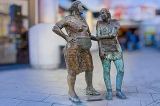 Monument to the Unknown Woman Worker