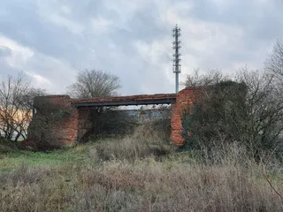 Ruiny strzelnicy wojskowej