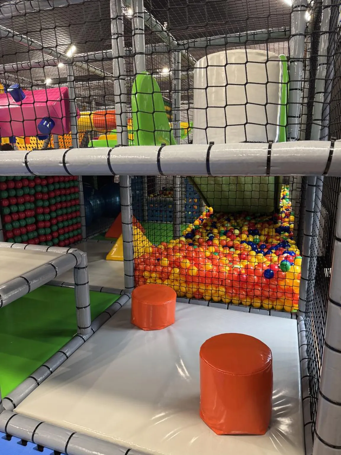 Bistro U Lecha- Pizzeria, Burger, Sala Zabaw Fikołek