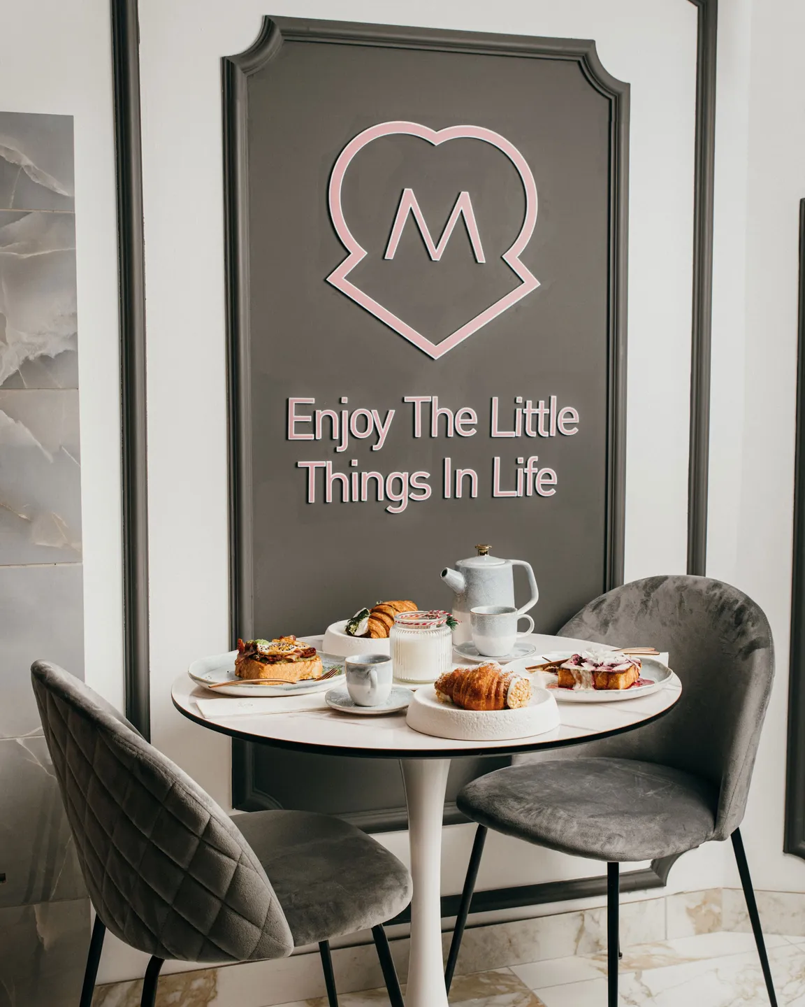 Mannarinu's Brunch Bar