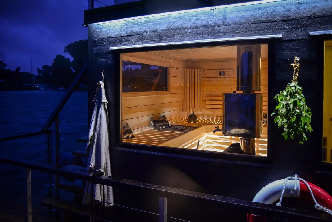 FINNFLOAT Sauna Floß Berlin