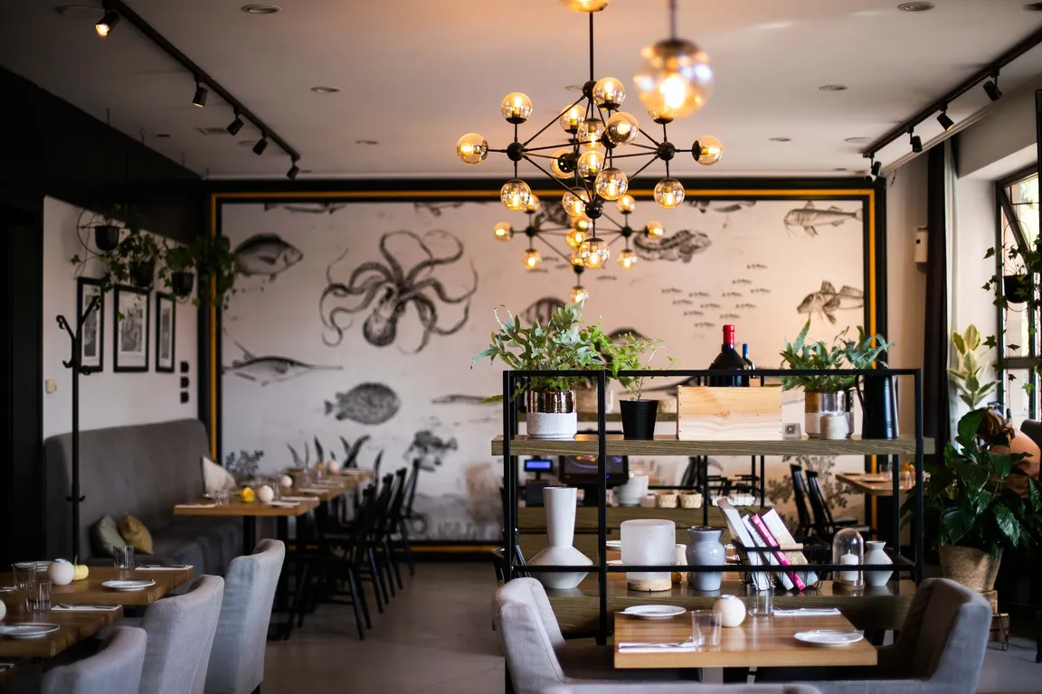 Zafishowani - restaurant - wine bar&store