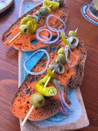 Local 7 vinos y tapas