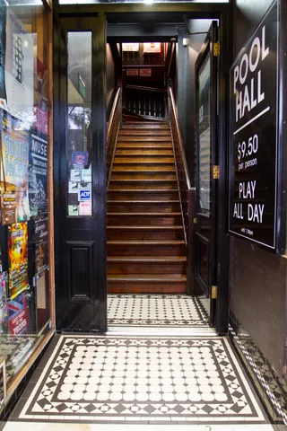 Cue Bar