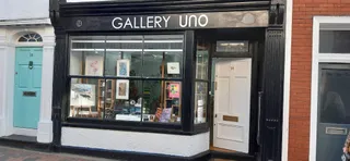 Gallery UNO