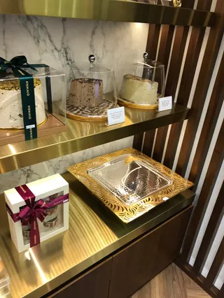 Qinwan Premium Dates, Gate Mall