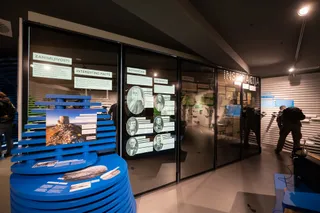 Poklon Visitor Centre / Centar za posjetitelje Poklon