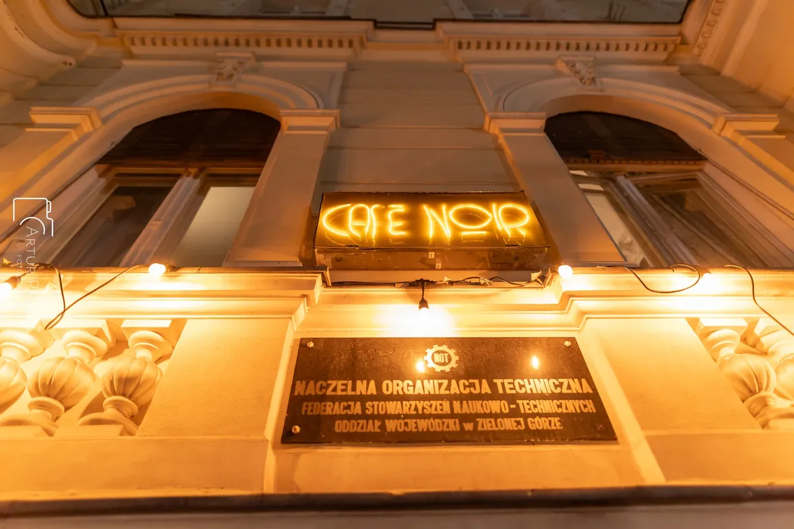 Cafe Noir