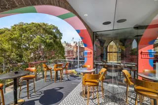 Kinselas Hotel