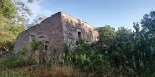 Castello ciclopico rupestre